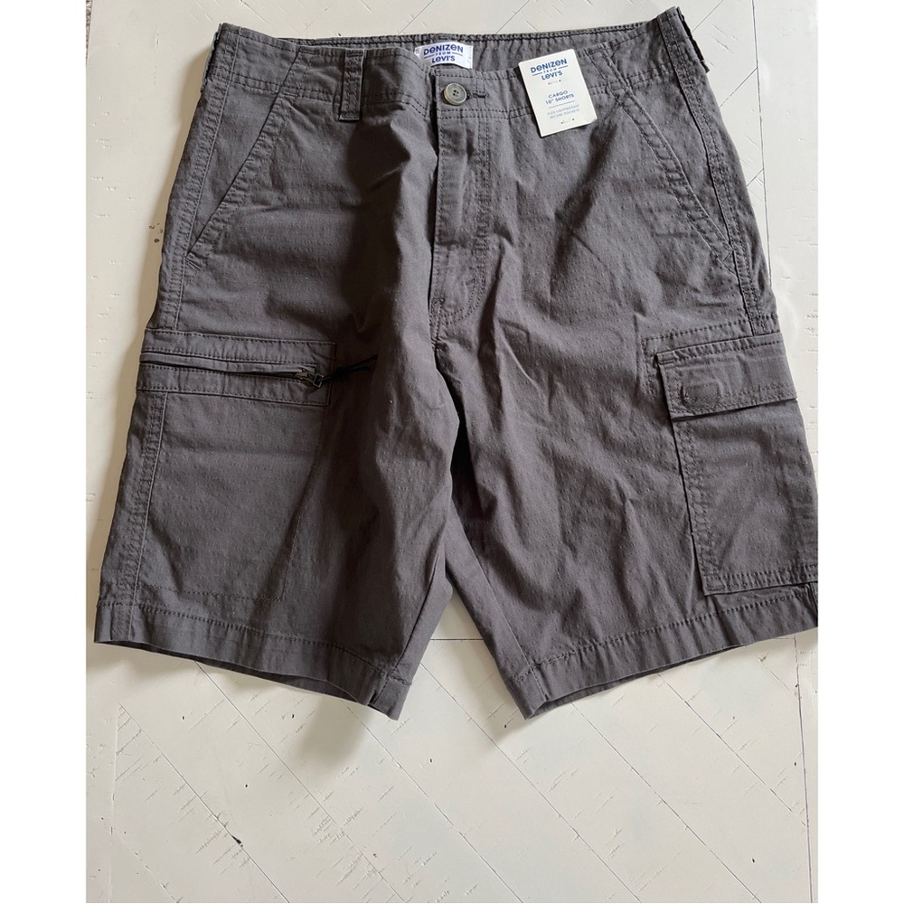 Men’s Levi Cargo Shorts Size 30